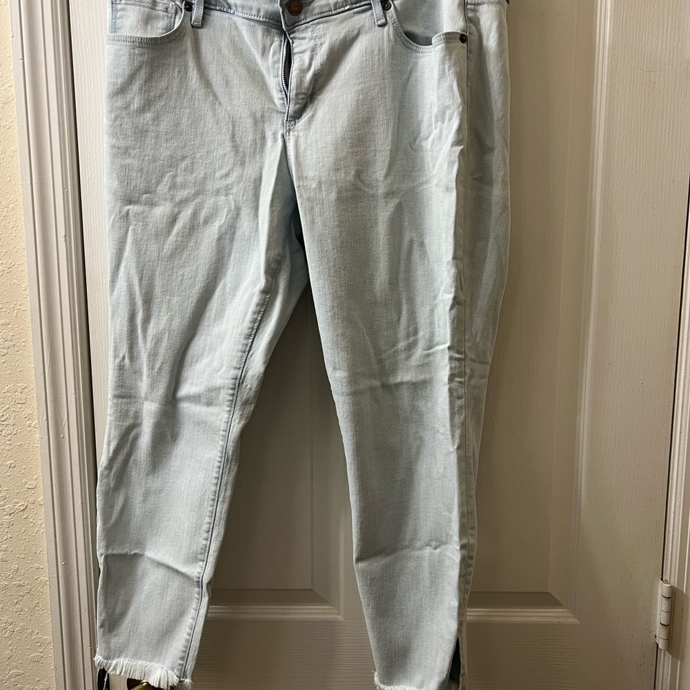 Loft Plus Size 18 Light Denim Cropped Jeans HARD TO FIND